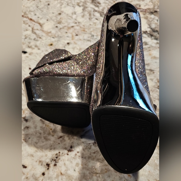 Steve Madden Moscow G Heels - Picture 4 of 10